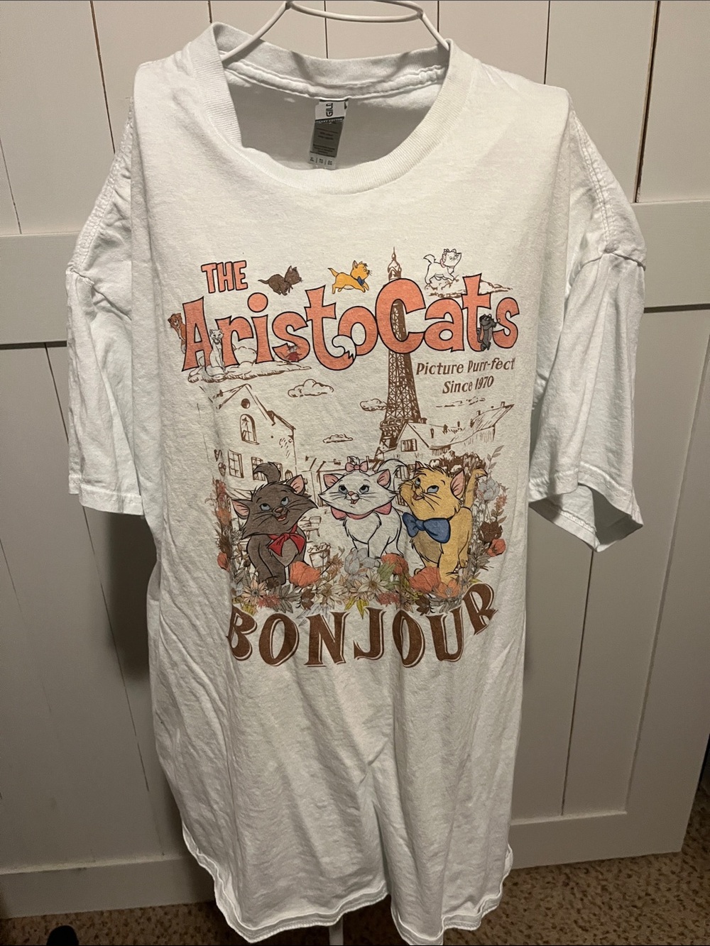 Disney The Aristocats White Graphic Tee with Orange & Brown Print